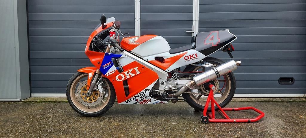 Honda vfr400r  uitlaat demper exhaust muffler, Motoren, Onderdelen | Honda, Ophalen of Verzenden