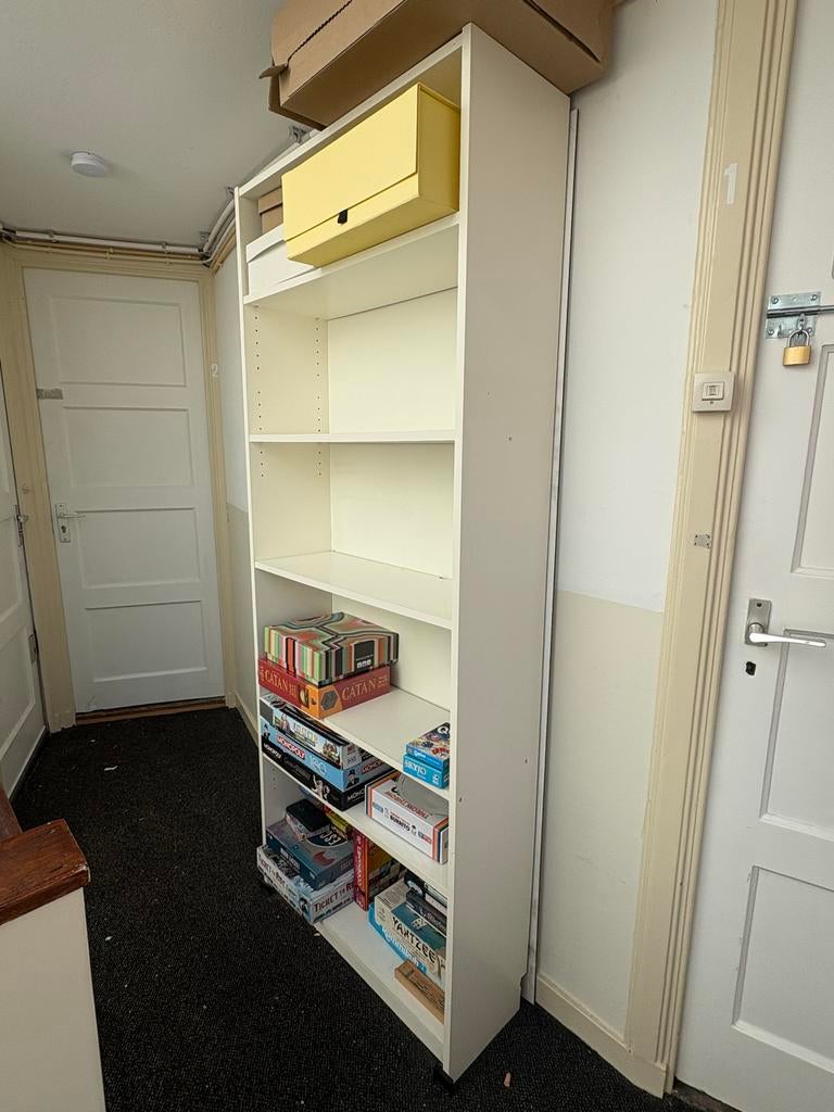 Witte Boekenkast - Nog in goede staat, Ophalen, Met plank(en), Minder dan 50 cm, 200 cm of meer