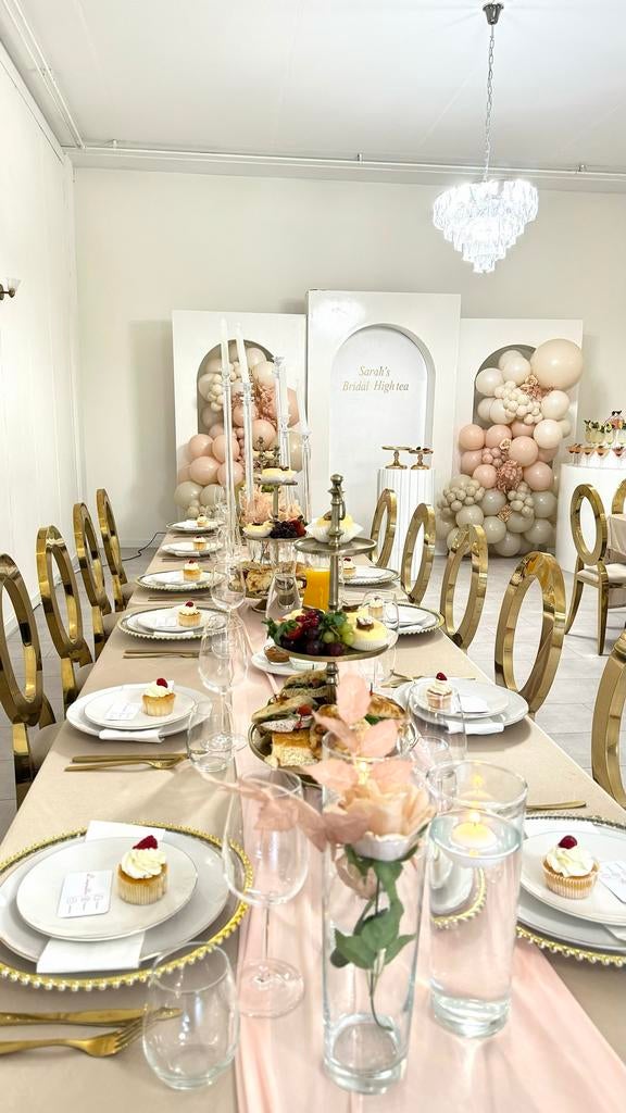 Dior stoelen beige suede nieuw! Verhuur stoelen, Overige kleuren, Ophalen of Verzenden, Zo goed als nieuw, Stof