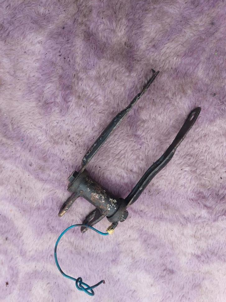 Zundapp 537 ks80 blokbevestiging beugel origineel, Motoren, Tuning en Styling, Ophalen