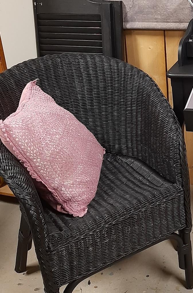 Landelijke, rieten stoel, fauteuil, zetel, vintage stoeltje, Huis en Inrichting, Stoelen, Ophalen, Zwart, Riet of Rotan, Zo goed als nieuw