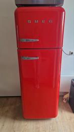 Rode smeg te koop, 200 liter of meer, 60 cm of meer, Zo goed als nieuw, Met vriesvak