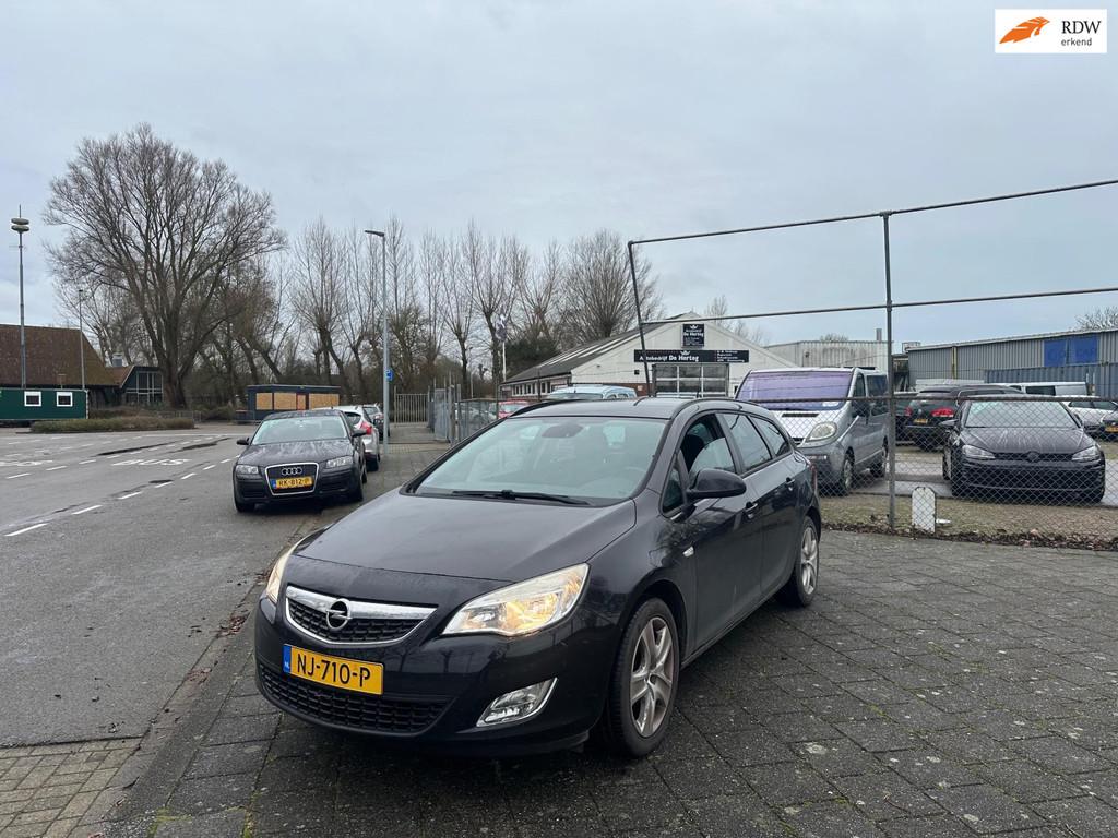 Opel Astra Sports Tourer 1.4 Turbo Edition, Auto's, Voorwielaandrijving, Euro 5, Gebruikt, 4 cilinders