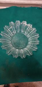Schaal van glas met decoratieve kartel rand, Ophalen of Verzenden, 'T Olde Gre-j, Info@toldegrej.nl, Endepoelstraat 20f Didam