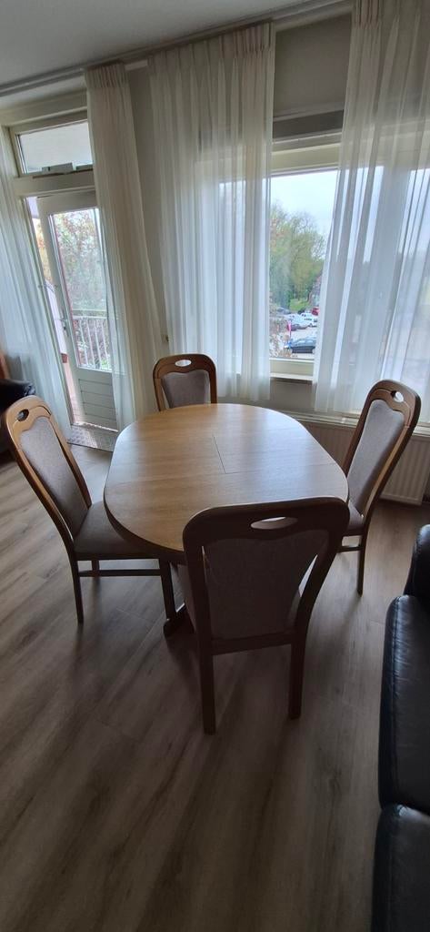 Uitschuifbare eettafel met 4 stoelen, Huis en Inrichting, Tafels | Eettafels, Ophalen, Zo goed als nieuw, Vier personen, Eikenhout