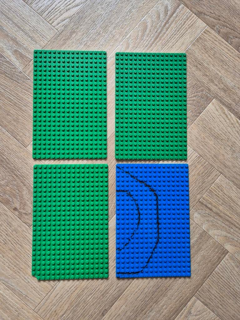 4 lego bouwplaten grondplaten baseplates 16x24, Lego, Ophalen of Verzenden, Compleet, Grondplaat