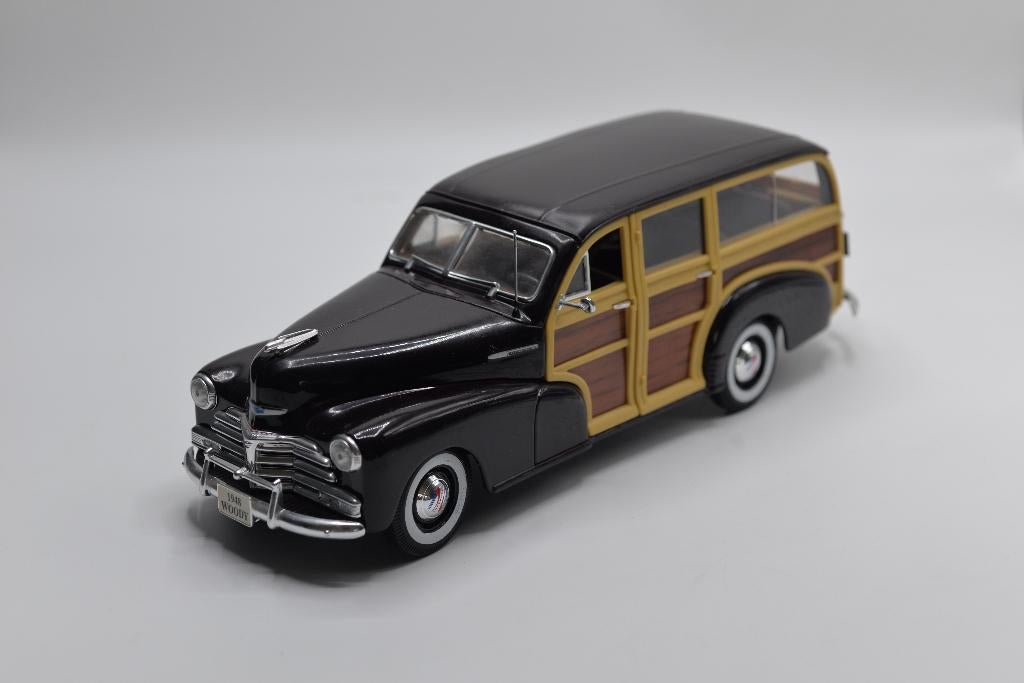 Maisto Chevrolet Fleetmaster woody 1:18 1948, Maisto, -, Ophalen of Verzenden, Zo goed als nieuw