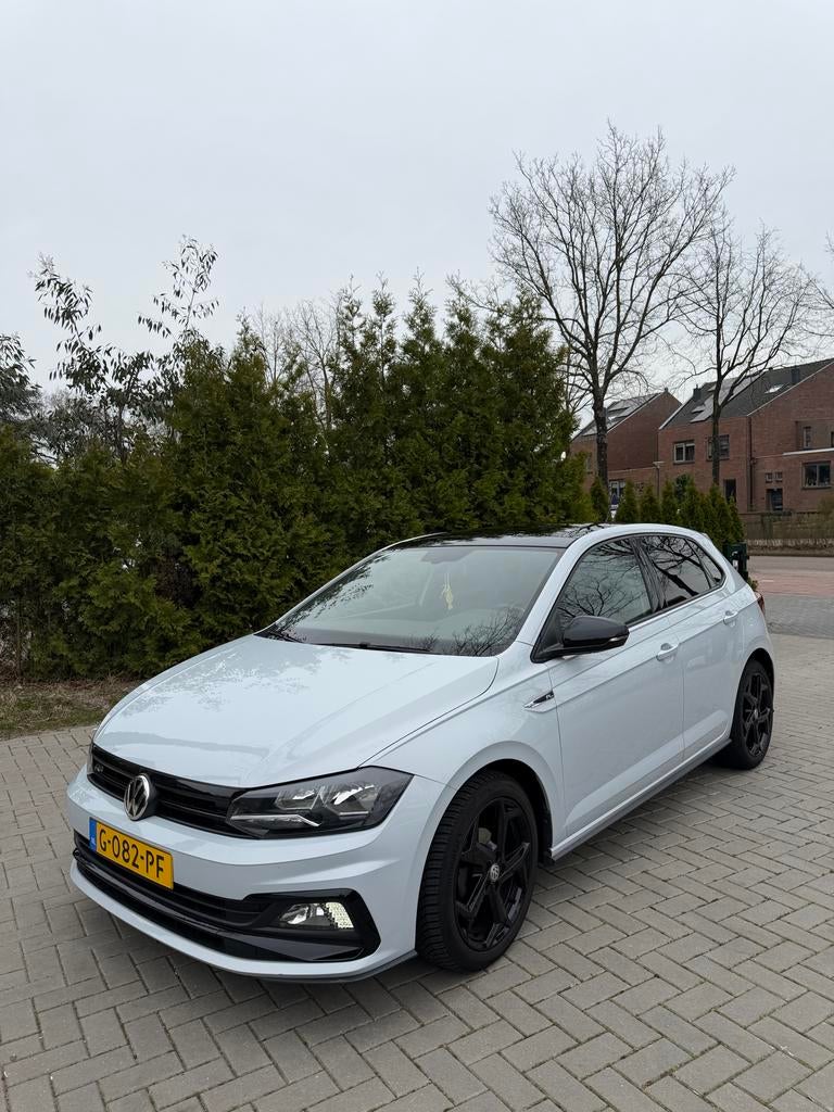 Volkswagen Polo 1.0 TSI Highline R- line 2019 Metalic white, Auto's, Voorwielaandrijving, 95 pk, 1055 kg, Origineel Nederlands