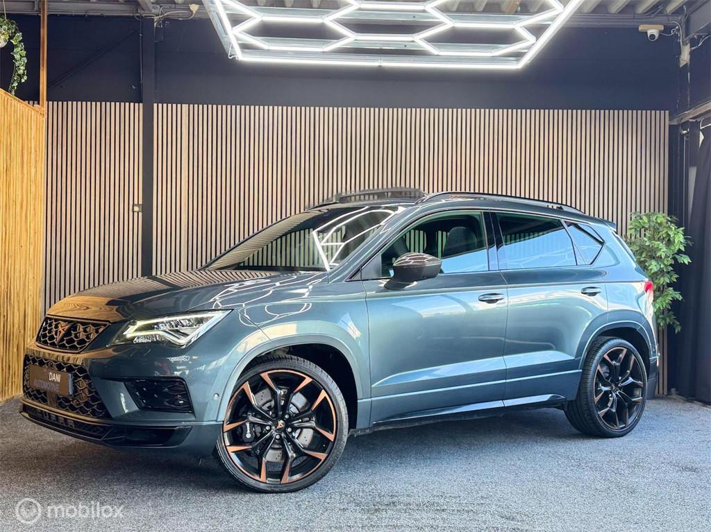 CUPRA Ateca 2.0 TSI 4DRIVE|Pano|Beats|Akra| Cam 360|Brembo, Auto's, Cupra, Automaat, Gebruikt, Zwart, 4 cilinders