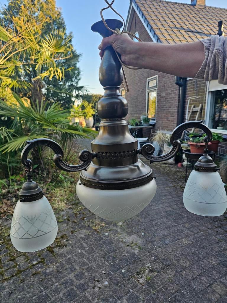 Antieke bronzen hanglamp met geslepen glazen kappen, Antiek en Kunst, Ophalen
