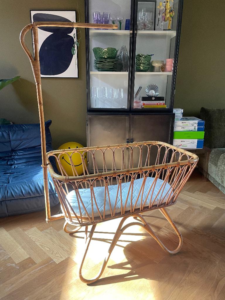 Vintage Rotan baby wiegje, Kinderen en Baby's, Babywiegjes en Ledikanten, Ophalen, Gebruikt, Wieg