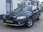 Volvo XC70 2.4 D5 Kinetic *FULL-OPTION* (bj 2008, automaat), Automaat, Gebruikt, 197 €/maand, Blauw