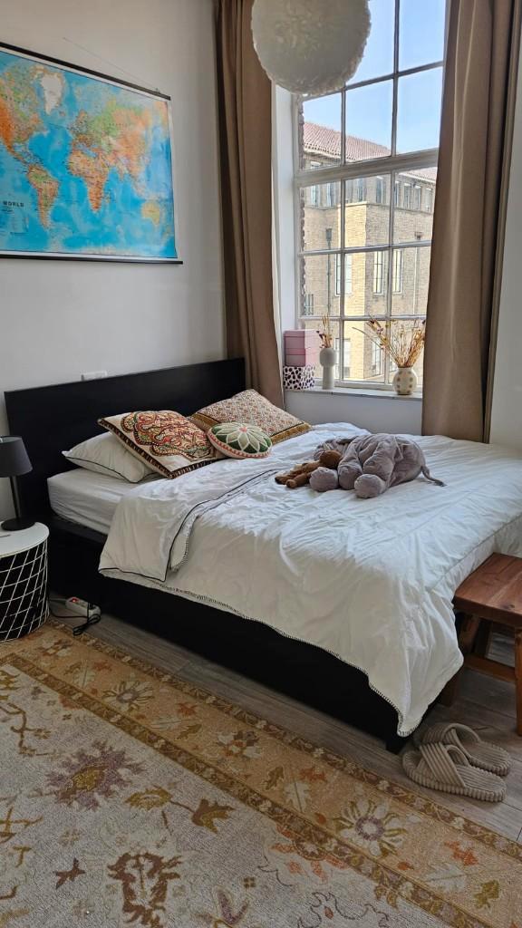 IKEA MALM bedframe, hoog, compleet met 2 bedlades en matras, Huis en Inrichting, Slaapkamer | Bedden, Zo goed als nieuw, Tweepersoons