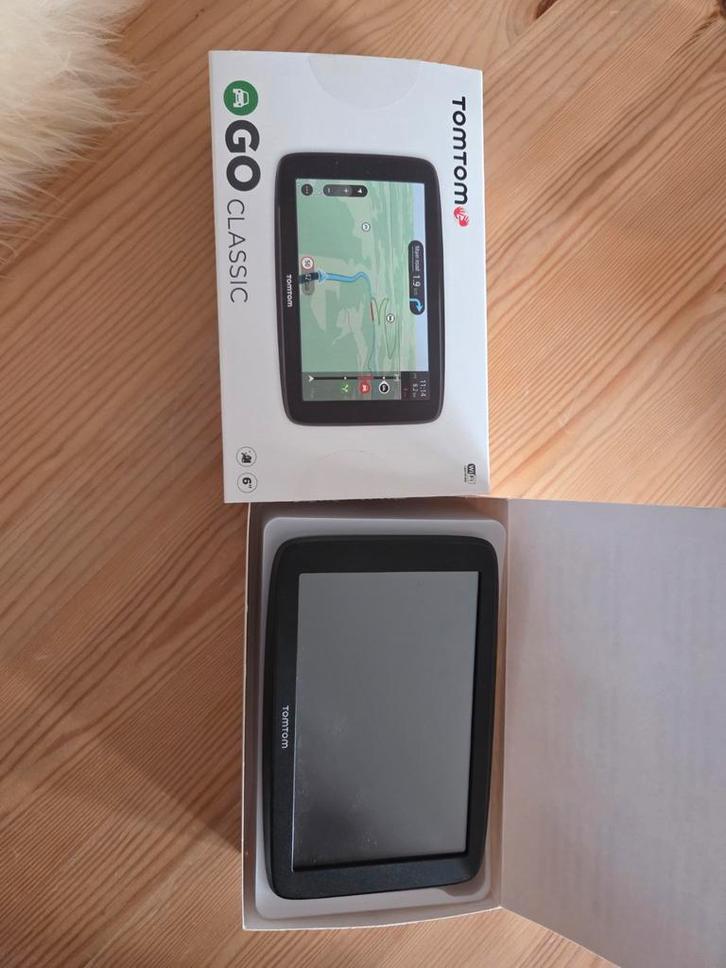 TomTom GO Classic Navigatiesysteem - Zo goed als nieuw, Auto diversen, Autonavigatie, Zo goed als nieuw, Ophalen of Verzenden
