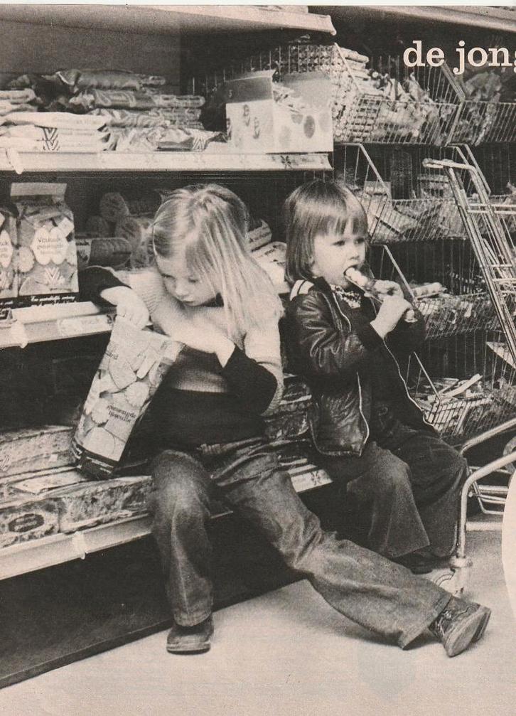Retro reclame 1973 Verkade jongetje & meisje supermarkt, Verzamelen, Retro, Overige typen, Verzenden