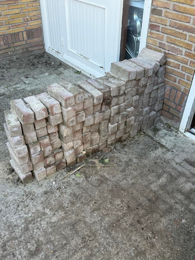 GRATIS!! Gebruikte Klinkers - Bestrating voor Tuin of Oprit, Tuin en Terras, Gebruikt, Klinkers, Ophalen of Verzenden, 10 m² of meer