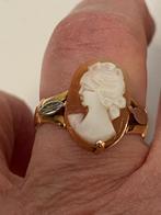 Geel wit gouden ring camee 750-18 karaat, Sieraden, Tassen en Uiterlijk, Antieke sieraden, Verzenden, Goud, Ring