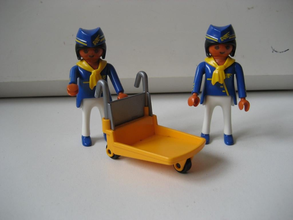 playmobil stewardessen met bagagekar, Ophalen of Verzenden, Zo goed als nieuw