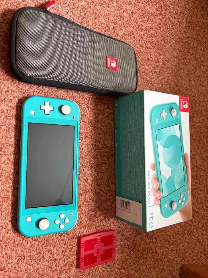 Nintendo switch Lite, Spelcomputers en Games, Spelcomputers | Nintendo Switch Lite, Gebruikt, Turquoise, Met beschermhoes of tas
