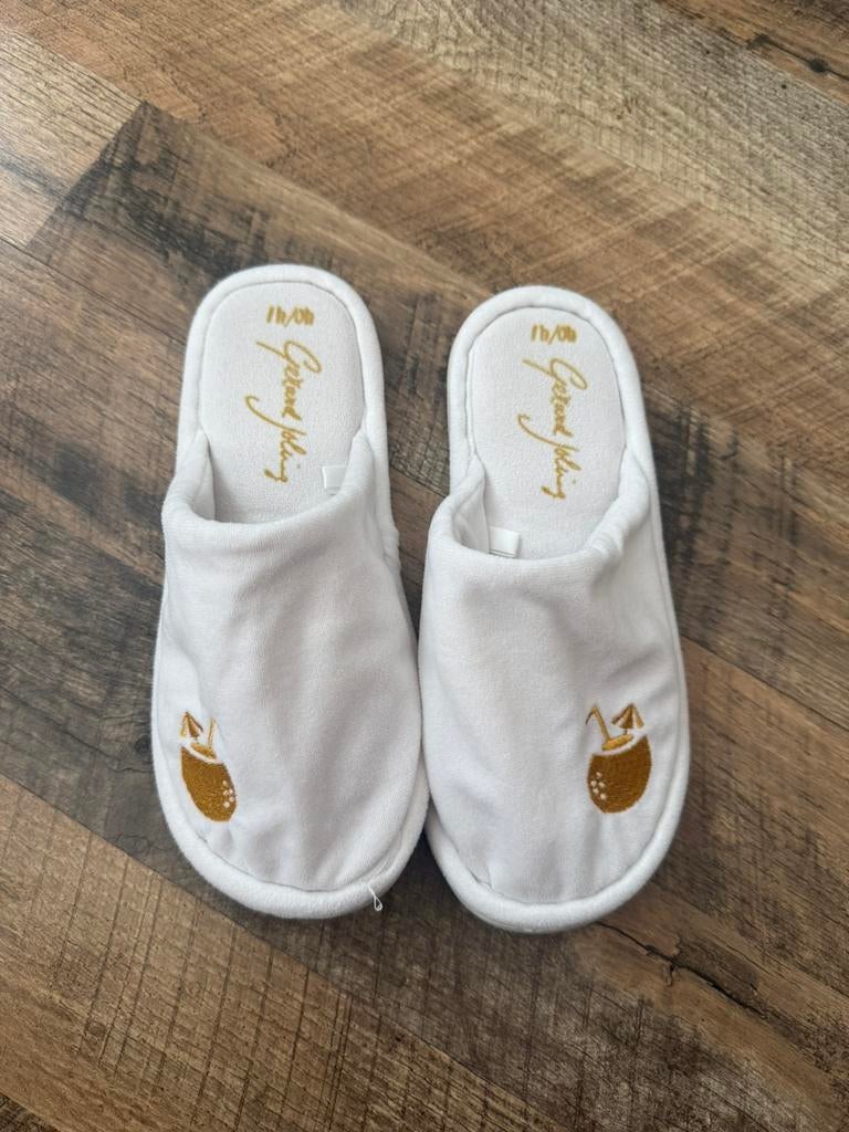 Hotel slippers, Wit, Ophalen of Verzenden, Pantoffels of Sloffen, Gedragen