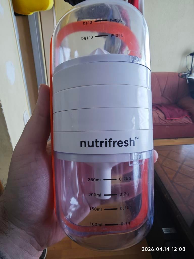 Nutrifresh fles / handmatige juicer, Ophalen, Zo goed als nieuw