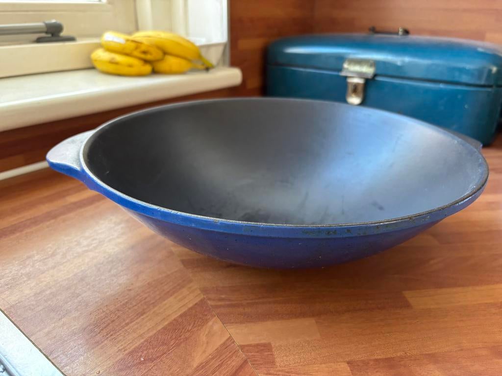 Gietijzeren wadjan / wokpan 34cm diameter blauw, Ophalen, Gebruikt, Gietijzer, Wok