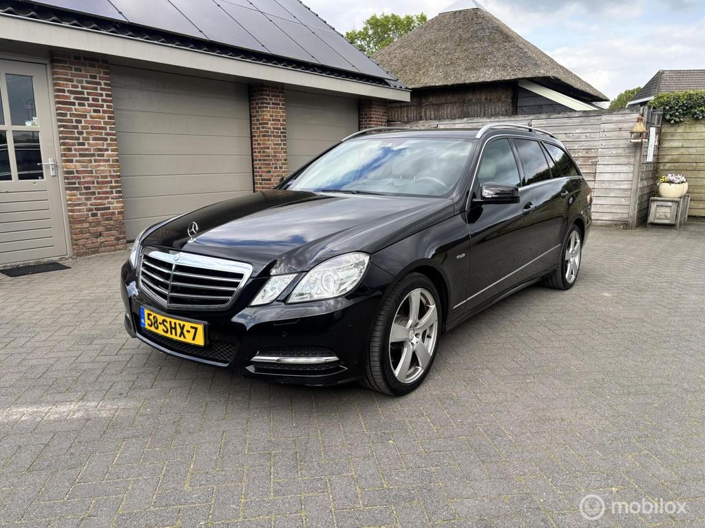 Mercedes E-klasse Estate 200 CGI Business Class Avantgarde, Auto's, Mercedes-Benz, Automaat, Euro 5, Achterwielaandrijving, Gebruikt