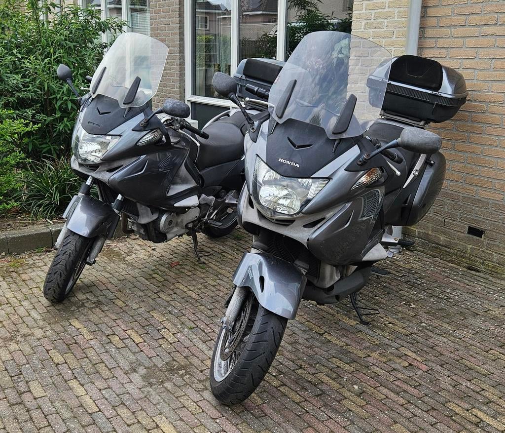 Honda Deauville nt700v ABS 2007.
Goed onderhouden. 2 stuks, Motoren, Motoren | Honda, 700 cc, 2 cilinders, Motorrijbewijs A, Gebruikt