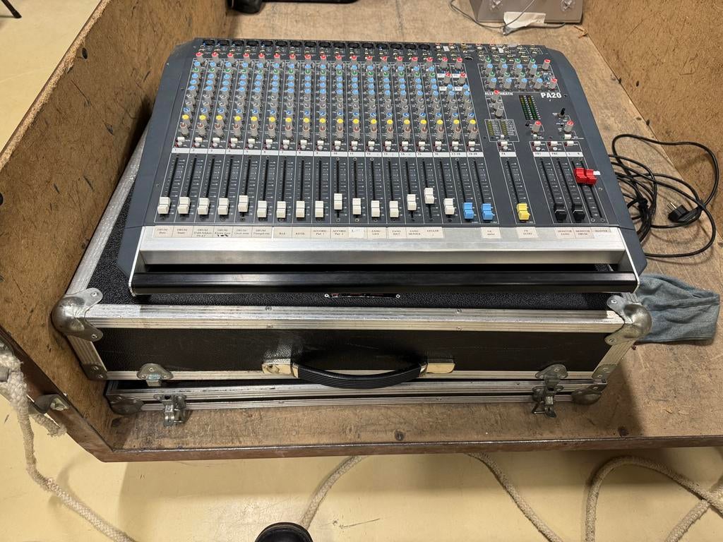 Allen & Heath PA 20 mixer, Muziek en Instrumenten, Ophalen, Gebruikt, 10 tot 20 kanalen, Microfooningang