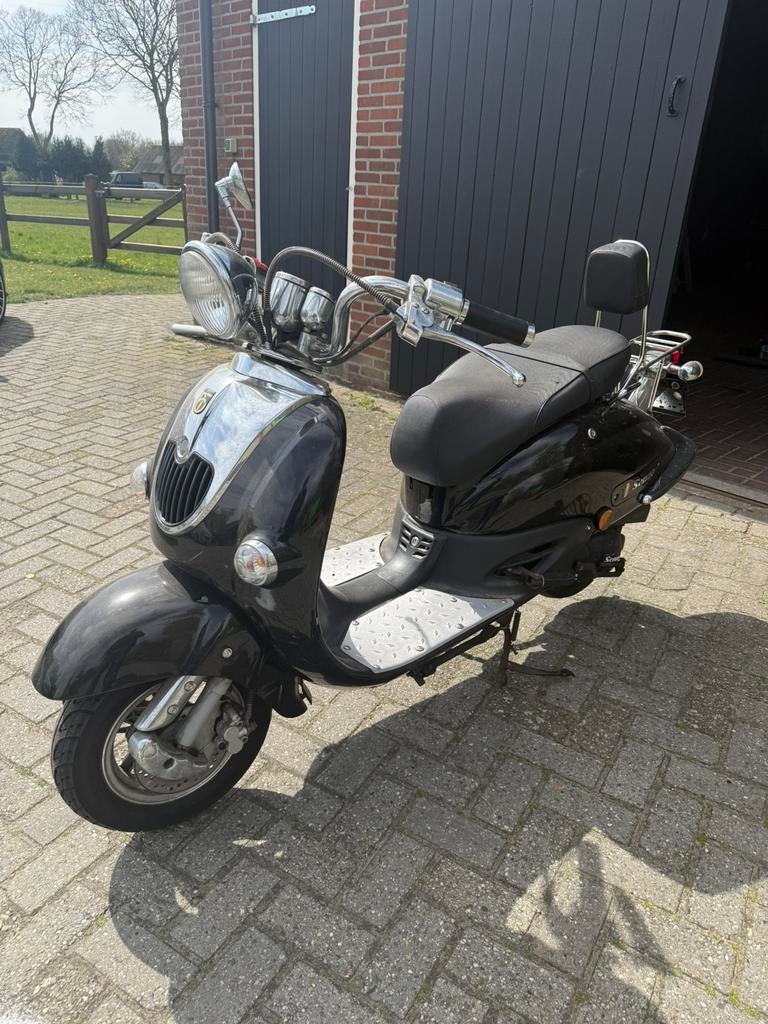 Nette retro scooter GEEL KENTEKEN, Ophalen, Zo goed als nieuw, Benzine, Overige merken