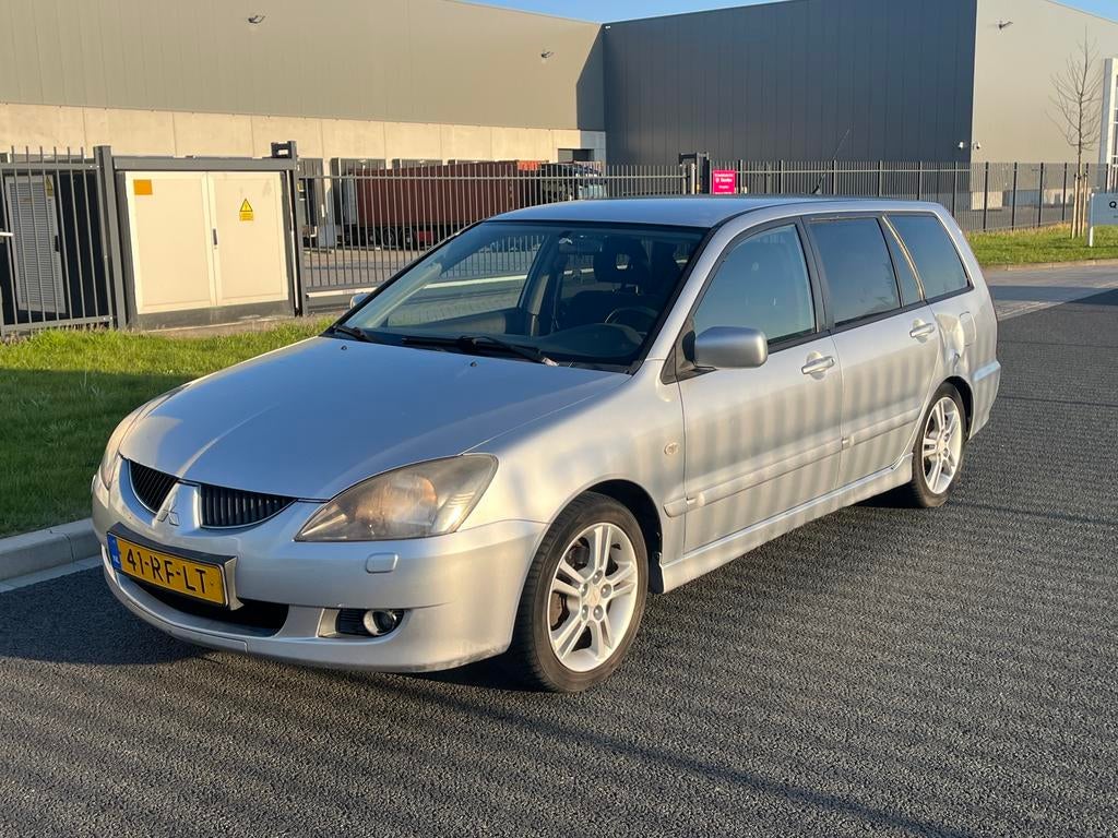 Mitsubishi Lancer 2.0 EXPORT//SCHADE, Auto's, Mitsubishi, Voorwielaandrijving, 4 cilinders, 400 kg, Handgeschakeld
