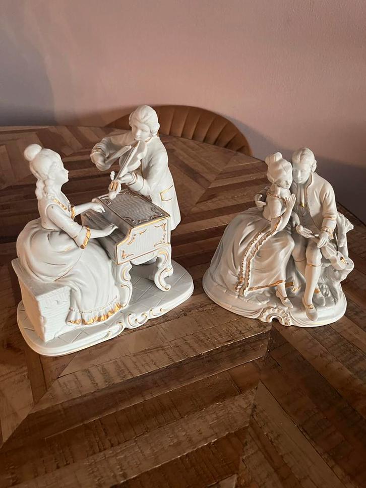 Prachtig Biscuit Porseleinen Beeldje - Romantisch Paar, Verzamelen, Beelden en Beeldjes, Gebruikt, Mens, Ophalen