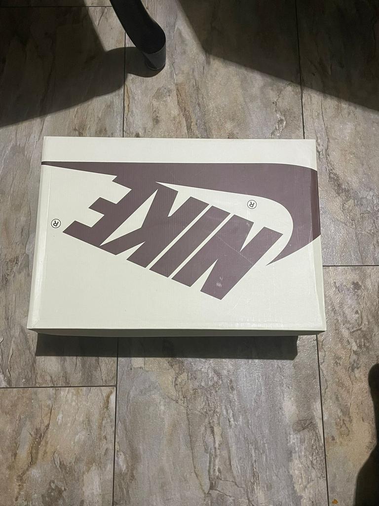 Jordan x Travis Scott Air Jordan 1 Low OG Reverse Mocha, Kleding | Heren, Schoenen, Ophalen of Verzenden, Nieuw, Bruin