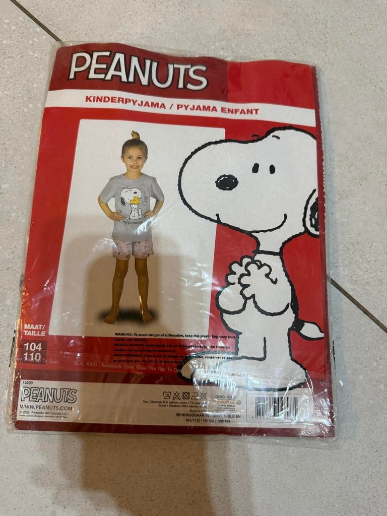 Peanuts Snoopy Kinderpyjama Maat 104/110 Nieuw, Kinderen en Baby's, Ophalen of Verzenden, Nieuw, Jongen of Meisje, Nacht- of Onderkleding