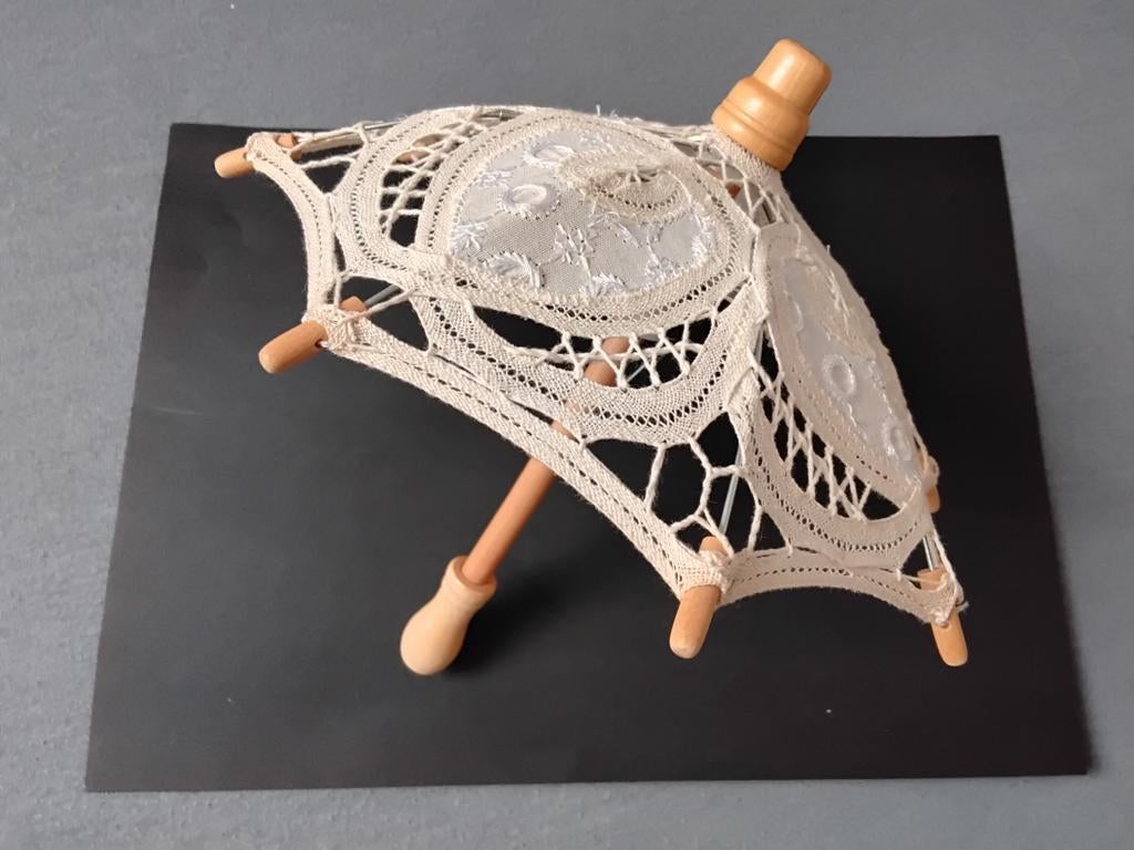 Beer Pop Parasol Kant Paraplu Decoratie, Verzamelen, Poppen, Gebruikt, Accessoires, Ophalen of Verzenden