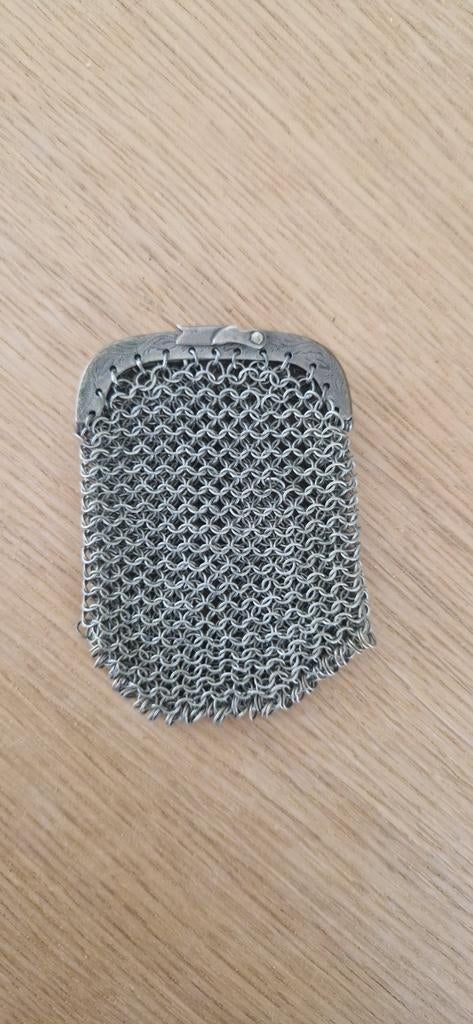 Antiek zilverkleurig maliënkolder muntbeursje – Art Deco, Antiek en Kunst, Antiek | Kleding en Accessoires, Ophalen of Verzenden