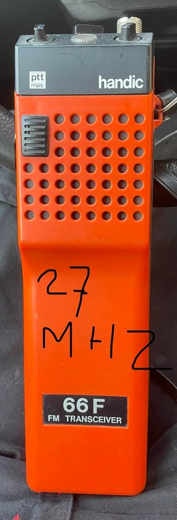 2 x Handic 66 F portofoon 27 mhz of 11 meter band 6 kanalen, Telecommunicatie, Portofoons en Walkie-talkies, Gebruikt, Portofoon of Walkie-talkie
