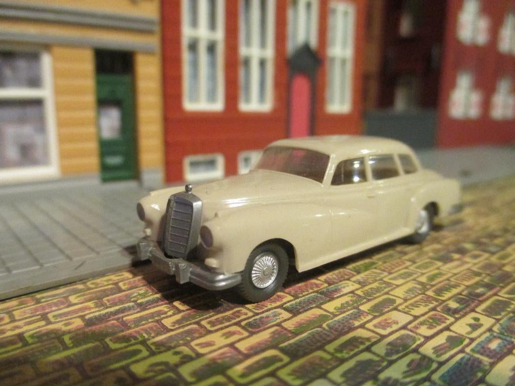 1957 Mercedes Benz W189 300 D Wiking hellelfenbein, Ophalen of Verzenden, Zo goed als nieuw, Auto, Wiking