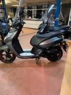 Gebro scooters: Peugeot kisbee RS 45KM BJ2018 mat grijs, Gebruikt, Overige modellen, Maximaal 45 km/u, Ophalen of Verzenden