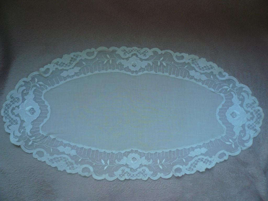 Antiek linnen kant ovaal, Ophalen of Verzenden