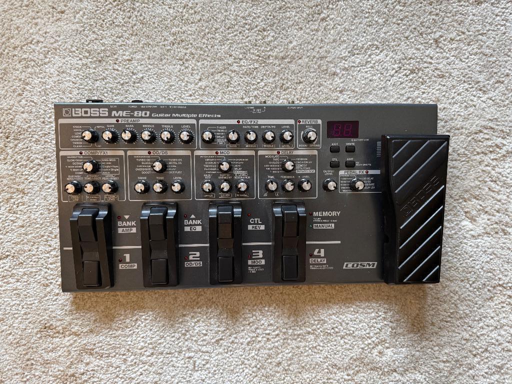 Boss ME-80 gitaar multi effecten, Muziek en Instrumenten, Ophalen, Zo goed als nieuw, Multi-effect