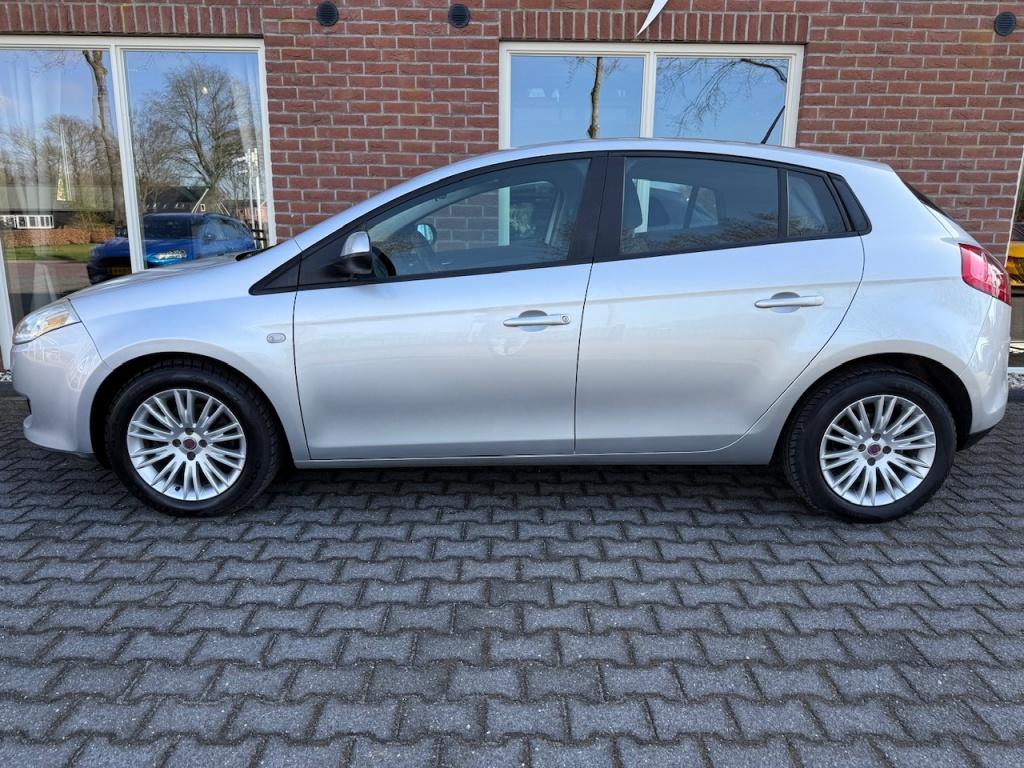 Fiat Bravo 1.4 T-Jet Corporate NIEUWE APK / RIJDT GOED / AIR, Gebruikt, Zwart, 4 cilinders, Origineel Nederlands