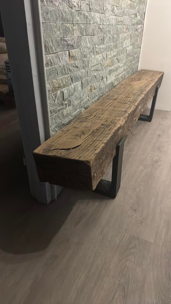 Houten bankje met metalen poten, Minder dan 50 cm, Gebruikt, 125 cm of meer, Ophalen of Verzenden