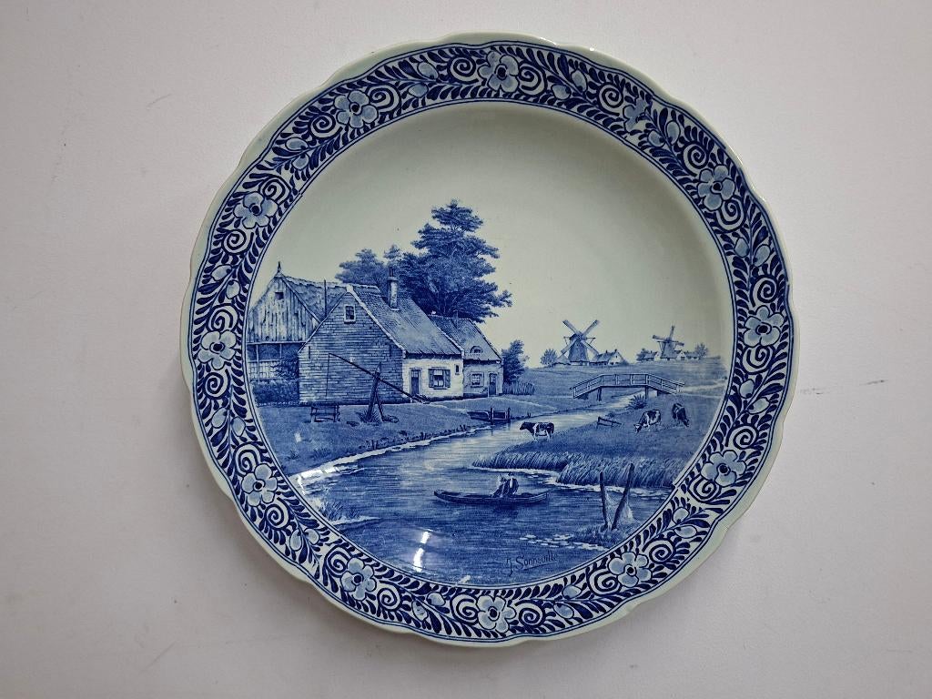 antiek wandbord delfsblauw handgeschilderd landschap 40 cm, Antiek en Kunst, Antiek | Wandborden en Tegels, Ophalen of Verzenden