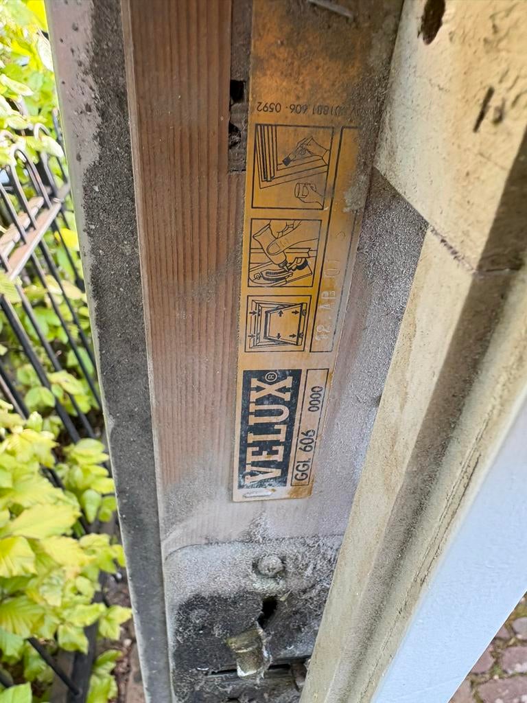 Velux GGL 606 raam (zonder kozijn), Ophalen, Gebruikt, Minder dan 80 cm, 80 tot 120 cm