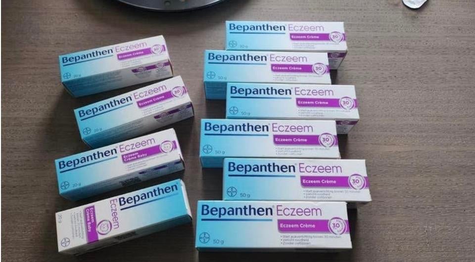 Bepanthen Eczeem Crème 50mg en 20mg, Ophalen of Verzenden, Nieuw, Gehele gezicht, Verzorging