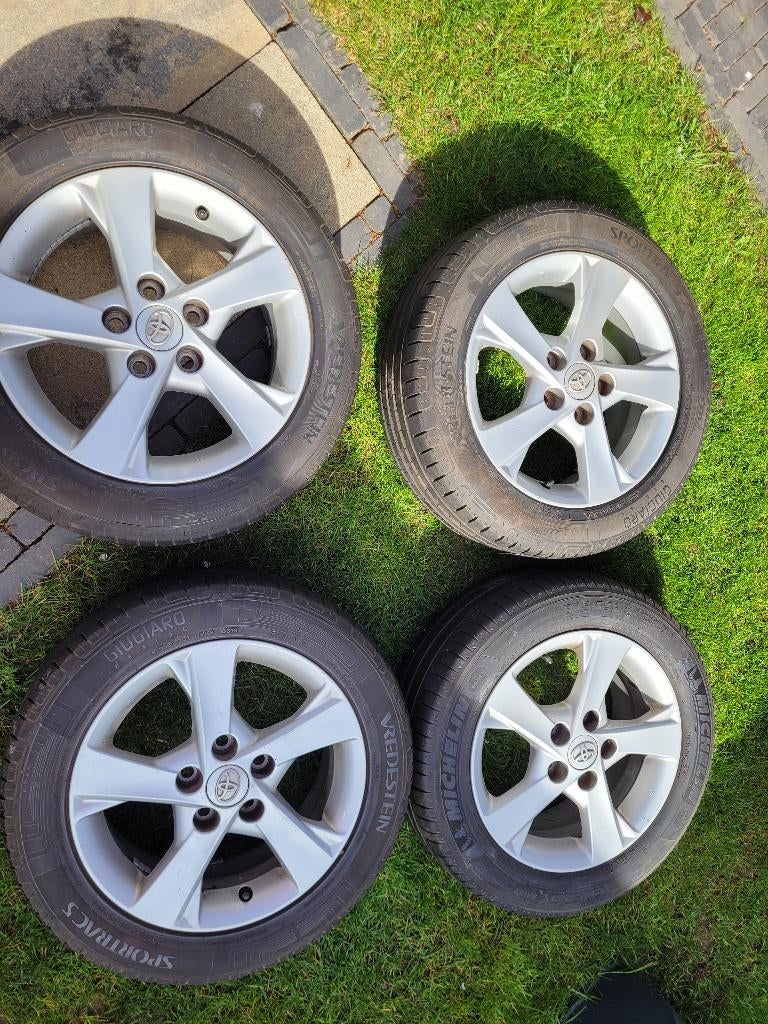 LM Velgen Toyota zomerbanden 205/55 R16, Ophalen, Gebruikt, 16 inch, Banden en Velgen