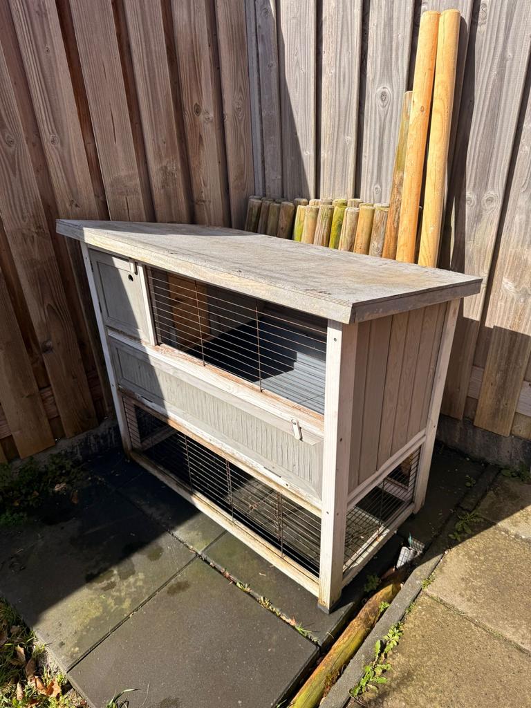 Konijnenhok MOET WEG!!, Dieren en Toebehoren, Knaagdieren en Konijnen | Hokken en Kooien, Ophalen, 110 cm of meer, Hok, 90 cm of meer