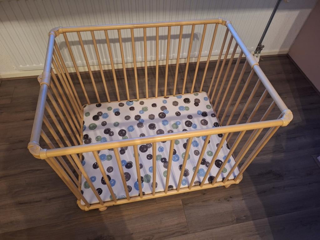 Verrijdbare en inklapbare box met verstelbare bodem, Kinderen en Baby's, Boxen, Ophalen, Gebruikt, Vierkant, In hoogte verstelbaar