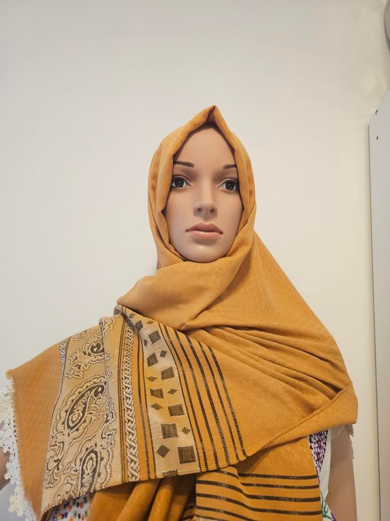 ARZELA merk sjaal, Ophalen of Verzenden, Zo goed als nieuw, Maat 46/48 (XL) of groter, Sjaal